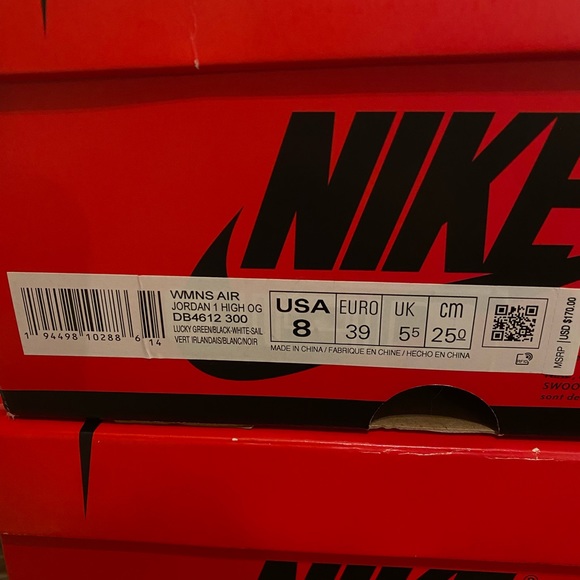 Nike Air Jordan 1 Retro High OG Lucky Green - Picture 5 of 5